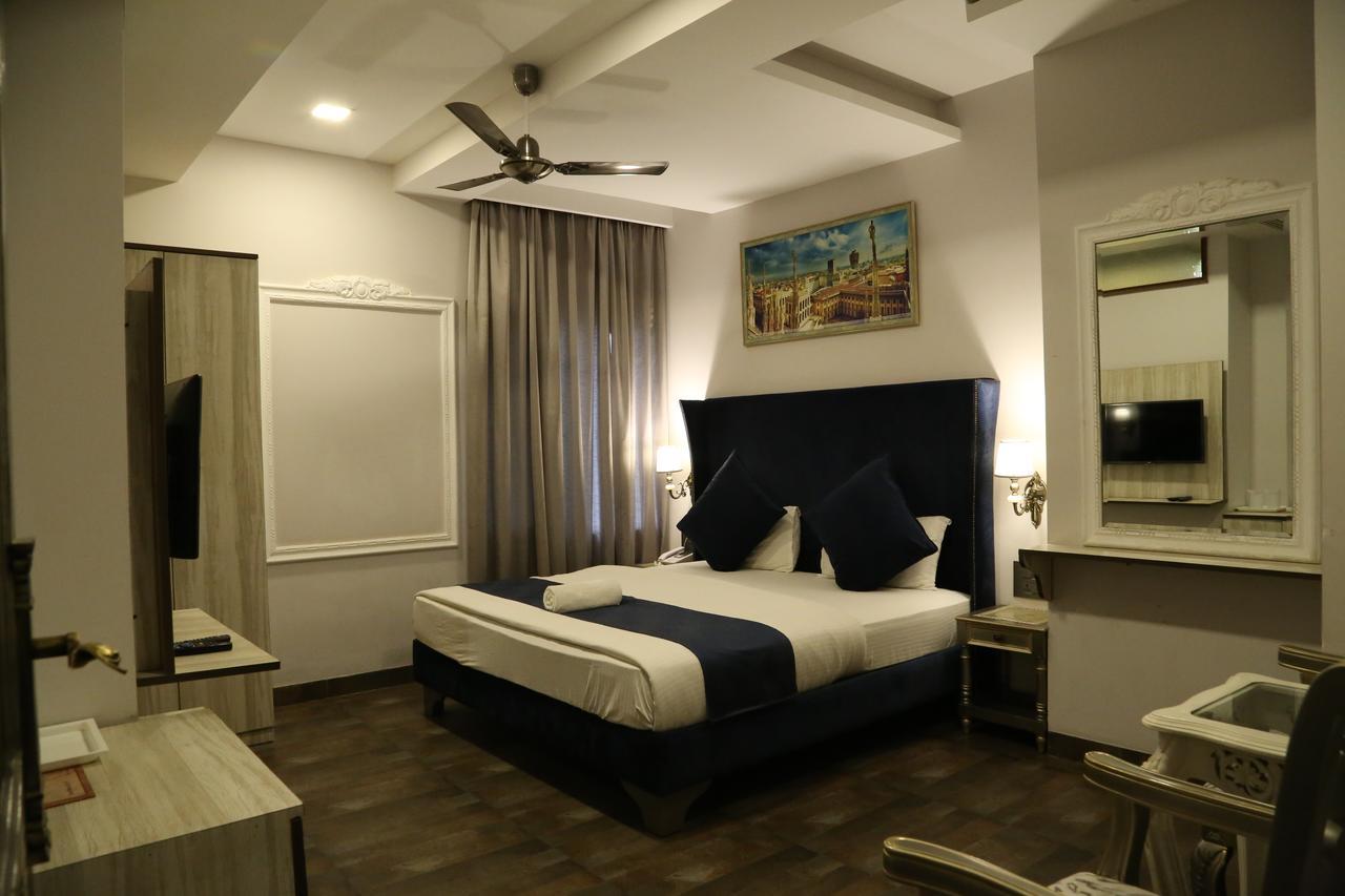 Hotel Posh Chandīgarh Exterior foto