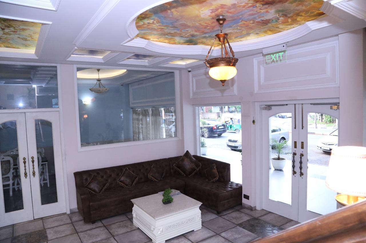 Hotel Posh Chandīgarh Exterior foto